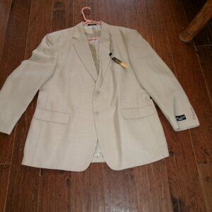 NWT mens Tan sport coat 2 button Kilbourne and Finch lightweight Poly and Viscoe